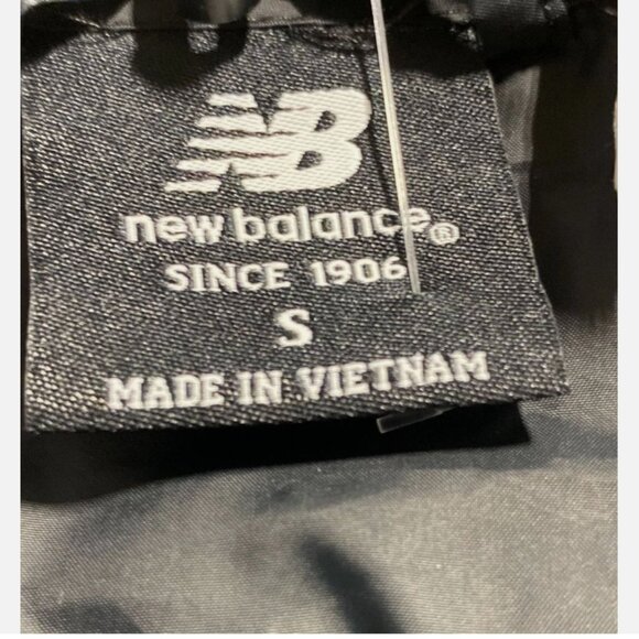 New Balance Men's Black Jacket Size S NWT - Picture 4 of 8